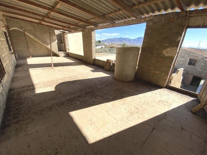 Image No.23-5 Bed Property for sale