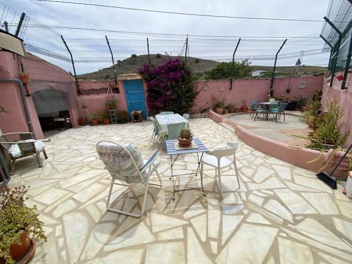 Image No.35-3 Bed Property for sale