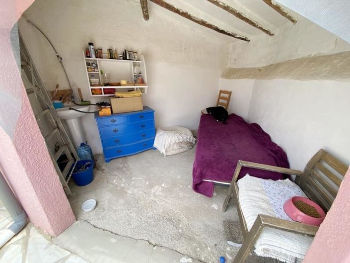 Image No.36-3 Bed Property for sale