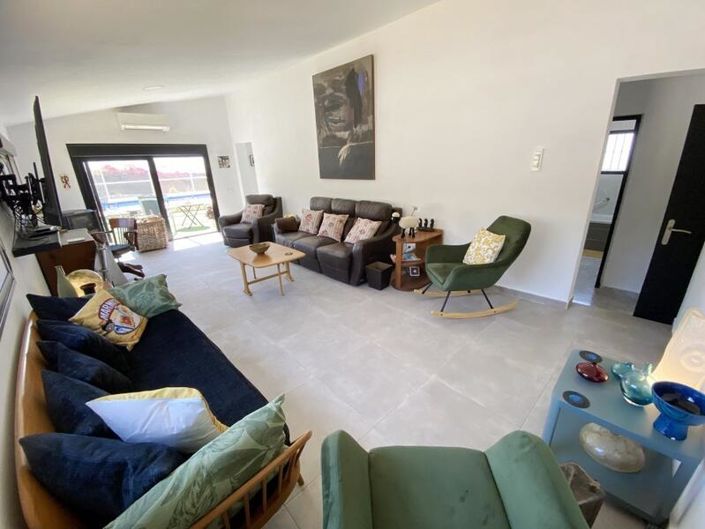 Image No.12-4 Bed Property for sale