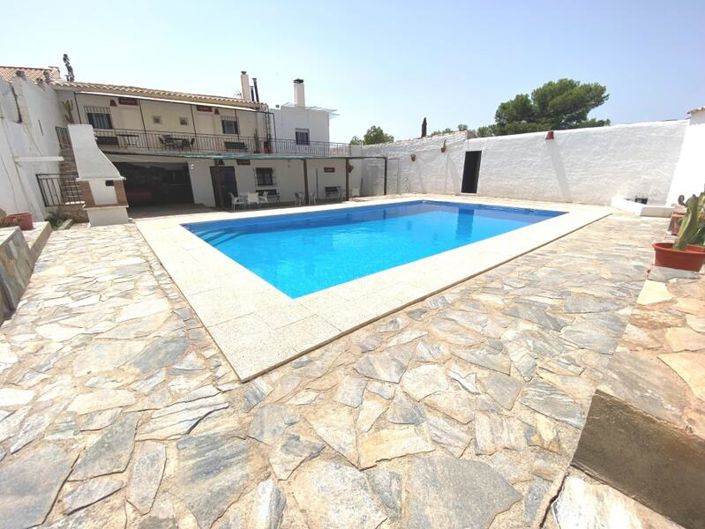 Image No.1-Propriété de 6 chambres à vendre à Taberno