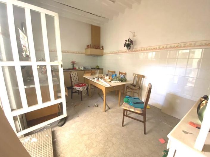 Image No.6-3 Bed Property for sale