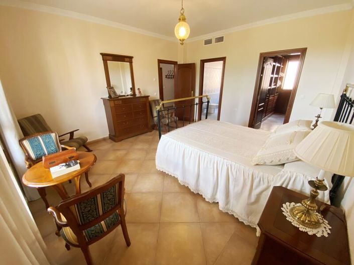 Image No.13-4 Bed Villa for sale