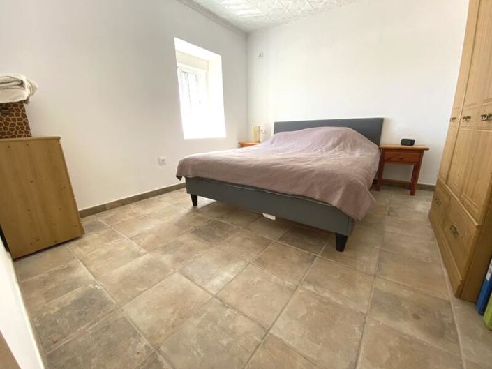 Image No.13-3 Bed Property for sale