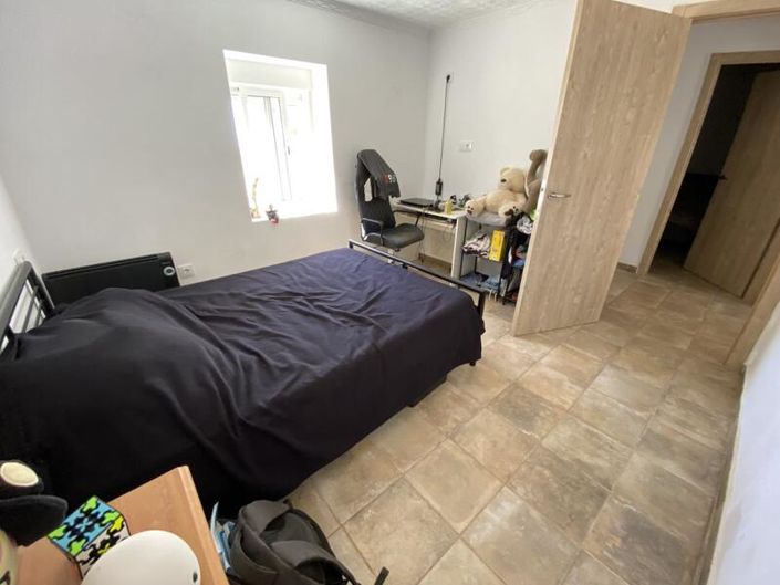 Image No.16-3 Bed Property for sale