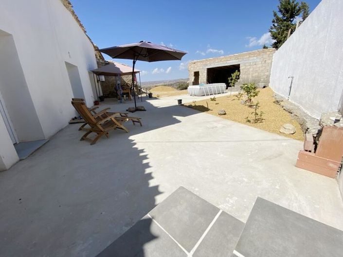 Image No.25-3 Bed Property for sale