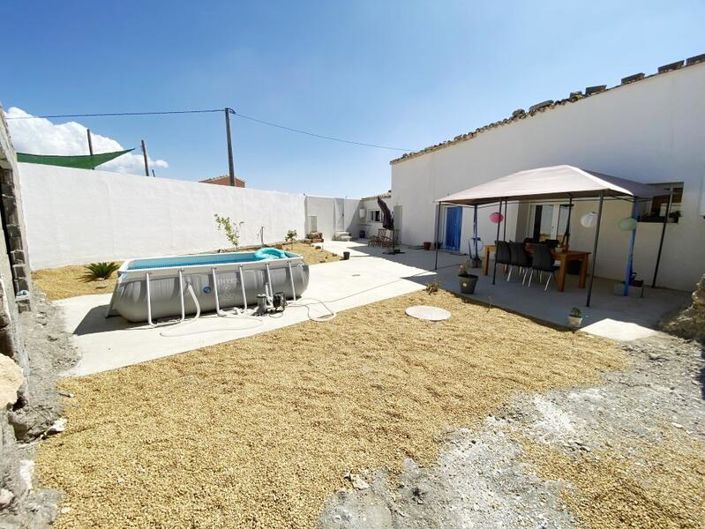 Image No.3-3 Bed Property for sale