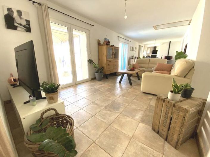 Image No.4-3 Bed Property for sale