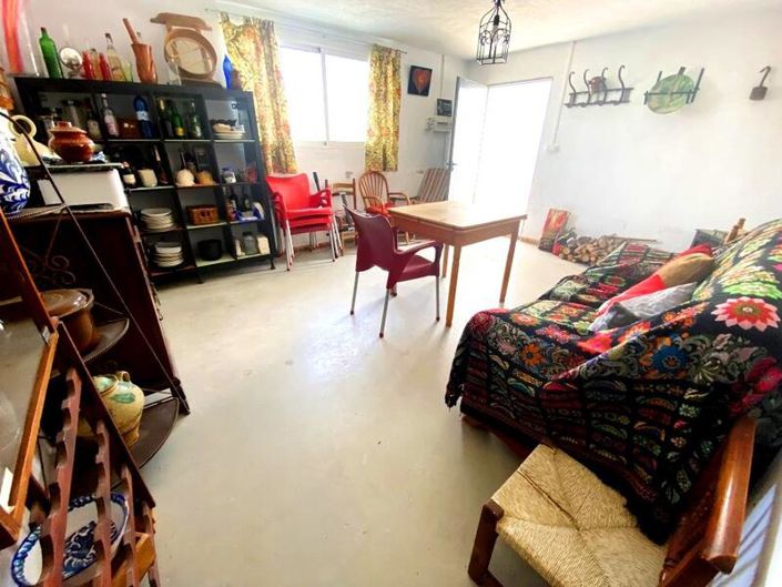 Image No.11-2 Bed Property for sale