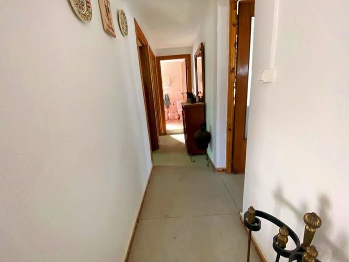 Image No.12-2 Bed Property for sale