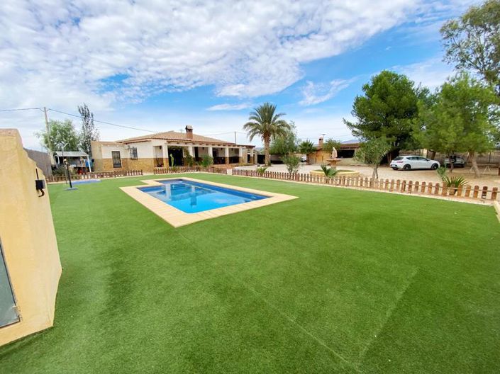 Image No.22-3 Bed Villa for sale