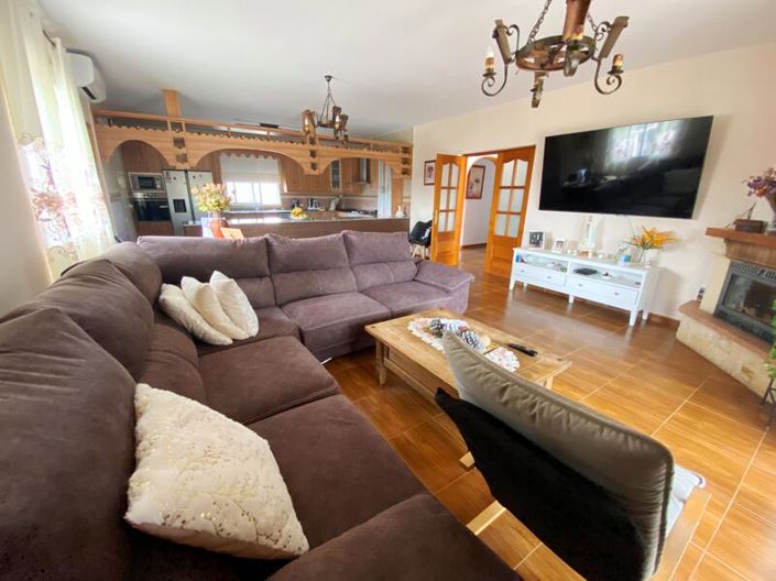 Image No.3-3 Bed Villa for sale