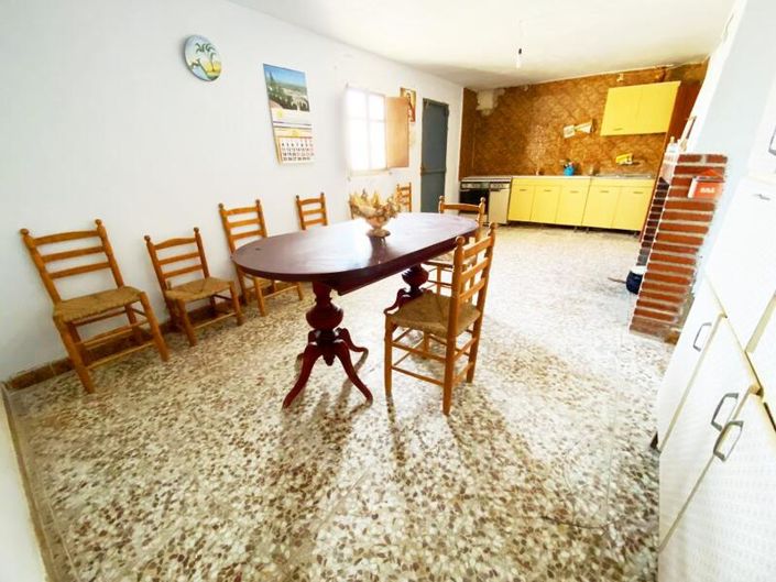 Image No.16-4 Bed Property for sale