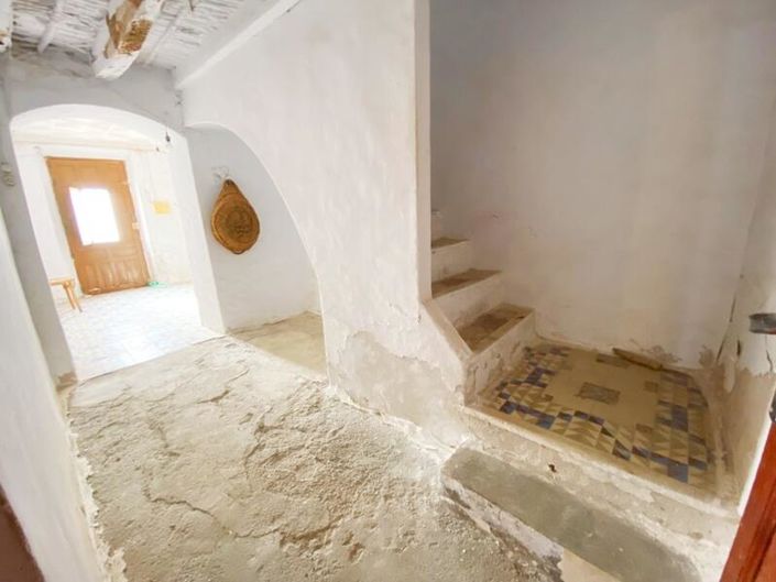 Image No.19-4 Bed Property for sale