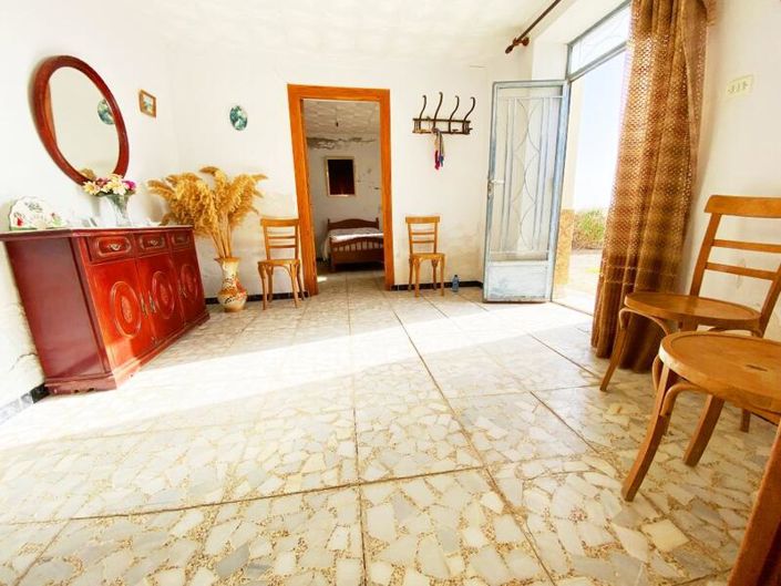 Image No.5-4 Bed Property for sale