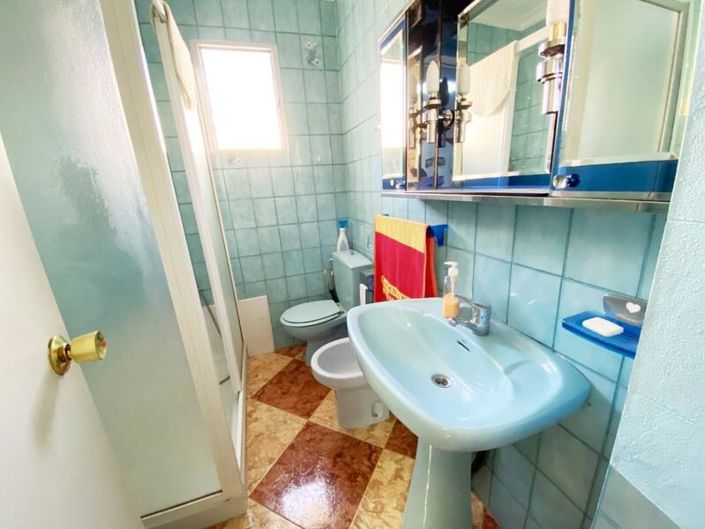 Image No.13-5 Bed Property for sale