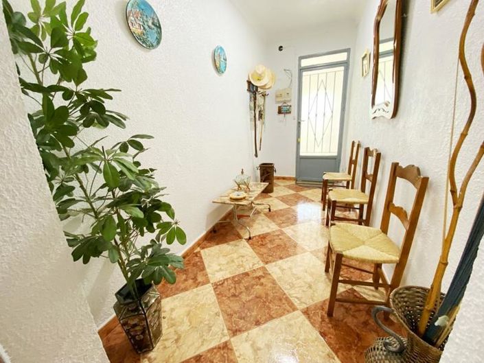 Image No.14-5 Bed Property for sale