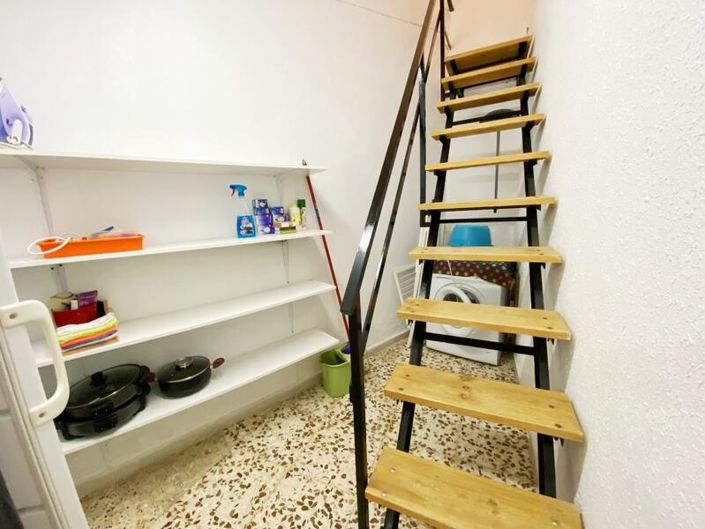 Image No.17-5 Bed Property for sale