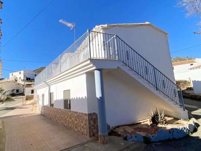 Image No.4-5 Bed Property for sale