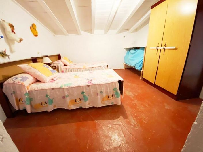 Image No.21-5 Bed Property for sale