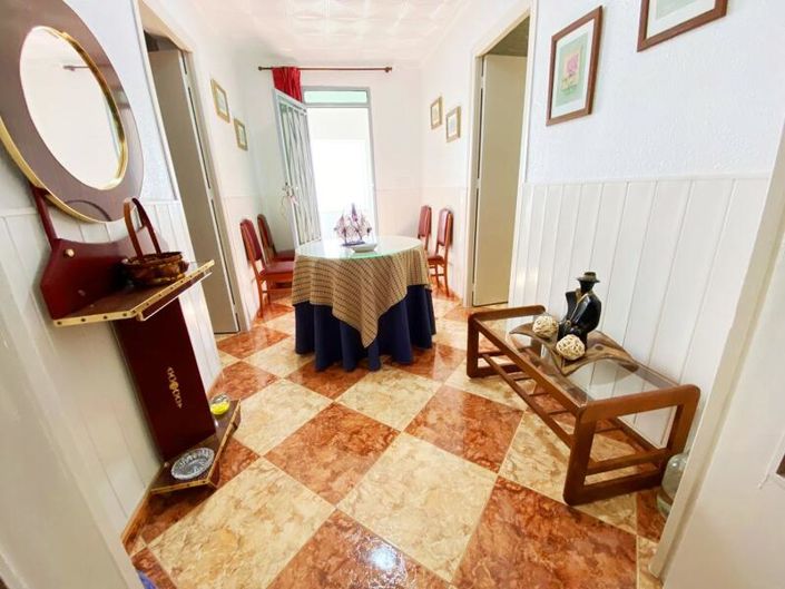 Image No.3-5 Bed Property for sale