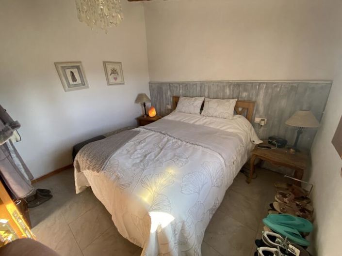 Image No.17-3 Bed Commercial for sale