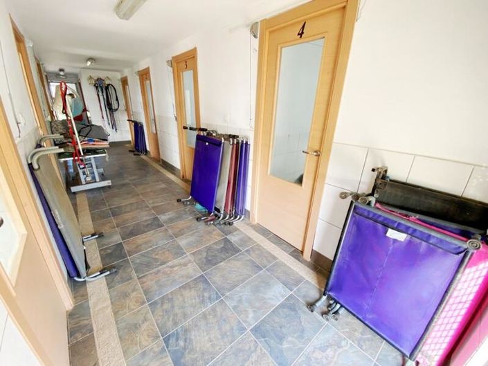 Image No.32-3 Bed Commercial for sale