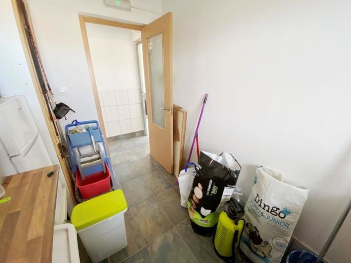 Image No.34-3 Bed Commercial for sale