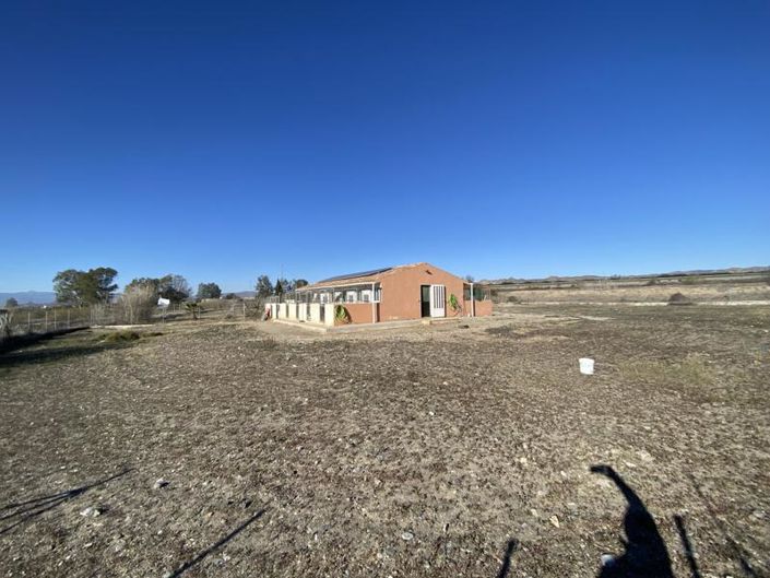 Image No.40-3 Bed Commercial for sale