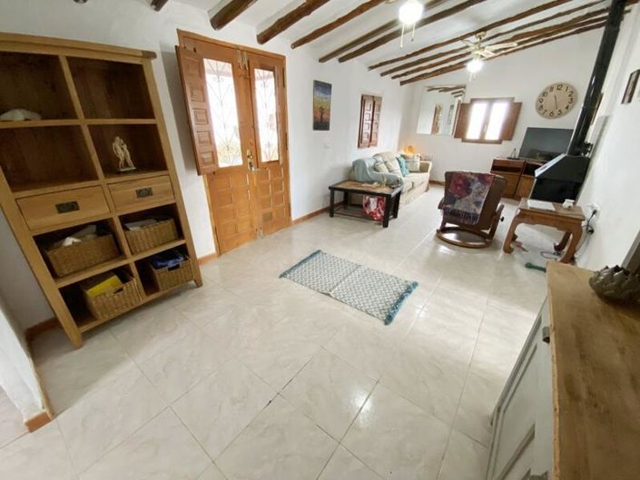 Image No.9-3 Bed Commercial for sale