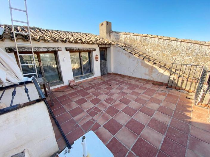 Image No.32-5 Bed Property for sale