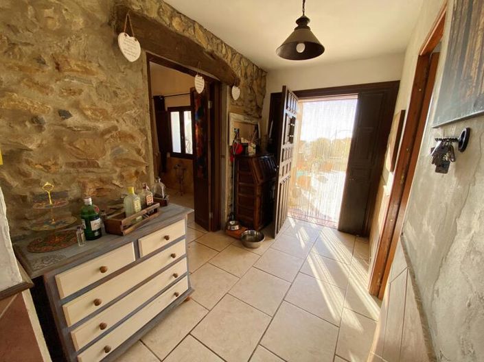 Image No.11-5 Bed Property for sale