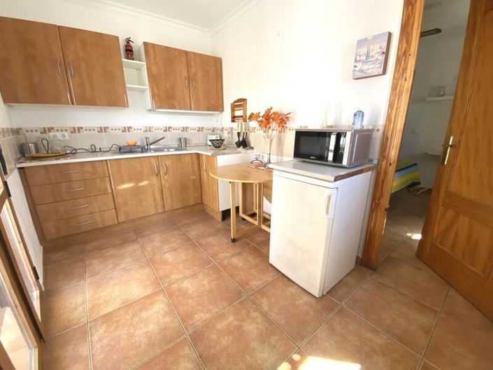 Image No.30-6 Bed Property for sale