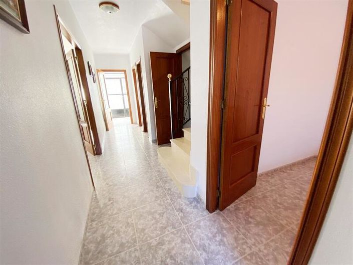 Image No.10-6 Bed Property for sale