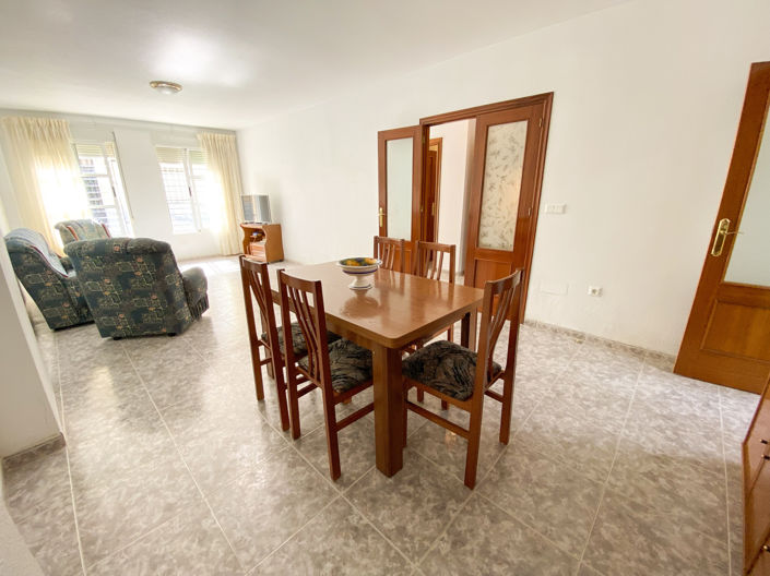 Image No.10-6 Bed Property for sale