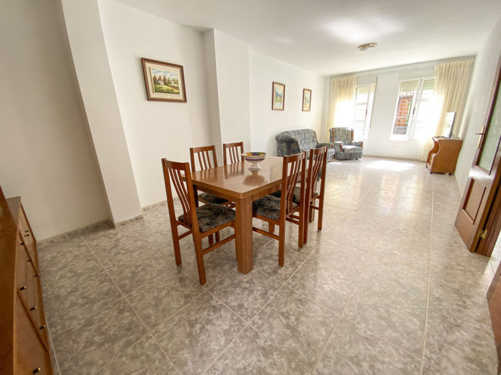 Image No.11-6 Bed Property for sale