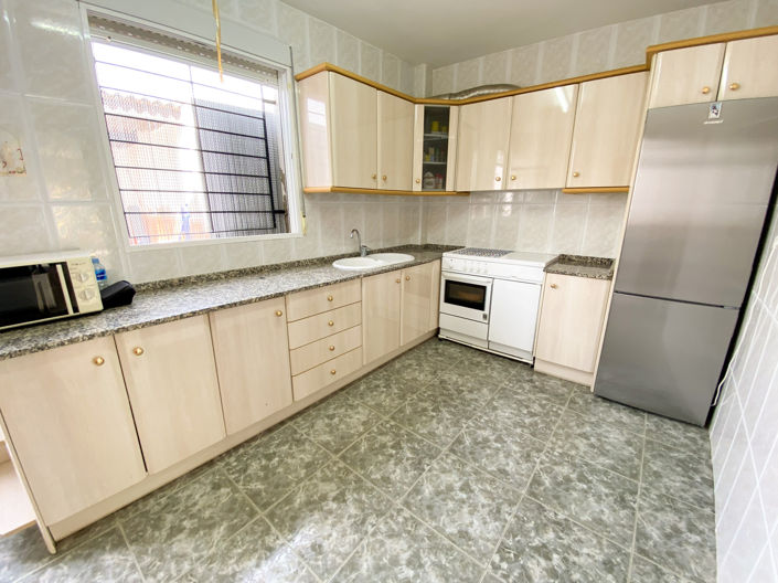 Image No.13-6 Bed Property for sale