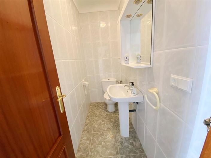 Image No.14-6 Bed Property for sale