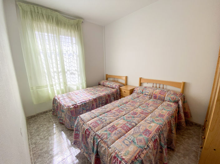 Image No.23-6 Bed Property for sale