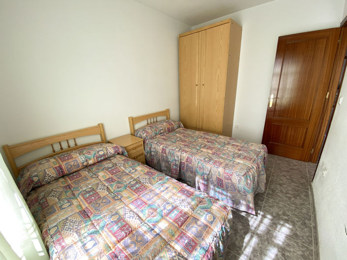 Image No.24-6 Bed Property for sale