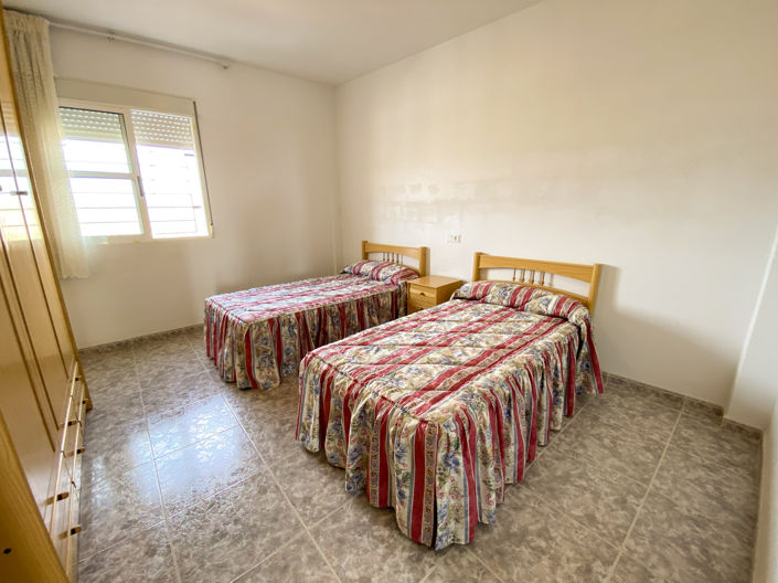 Image No.25-6 Bed Property for sale