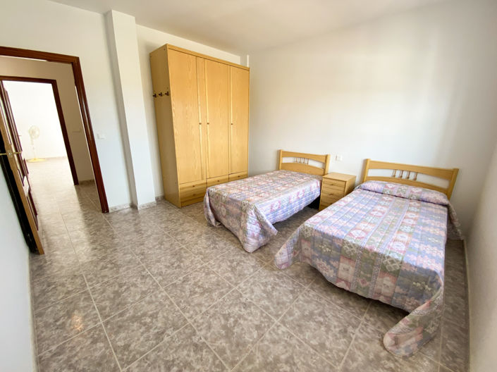 Image No.28-6 Bed Property for sale