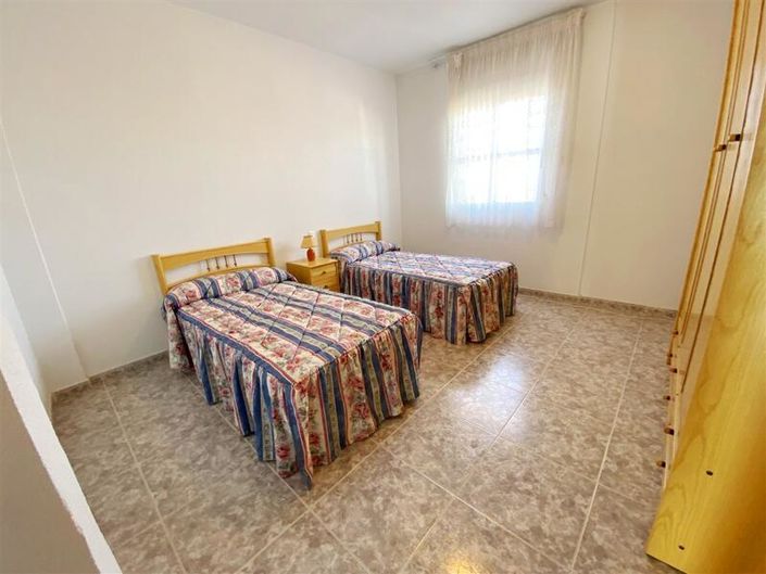 Image No.30-6 Bed Property for sale