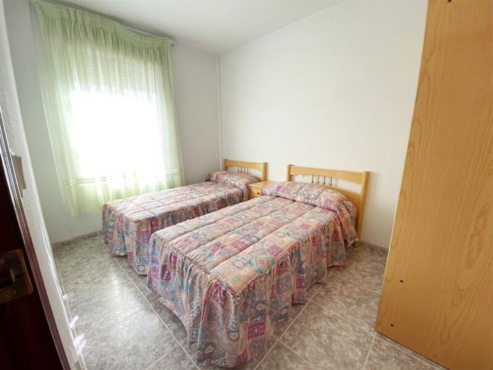 Image No.31-6 Bed Property for sale