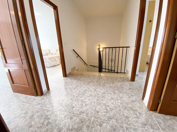 Image No.38-6 Bed Property for sale