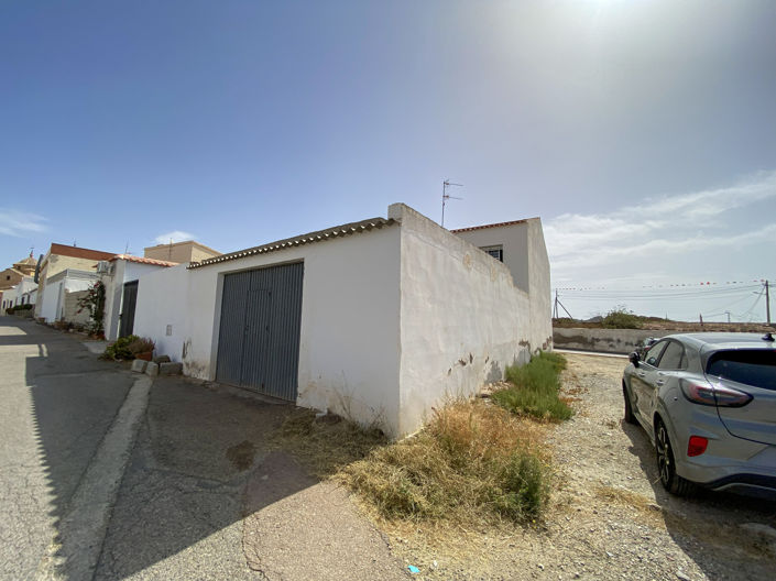 Image No.41-6 Bed Property for sale