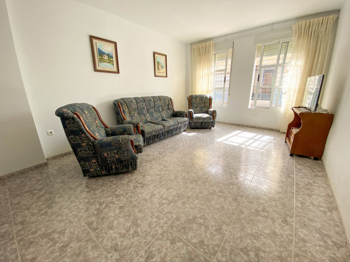 Image No.8-6 Bed Property for sale