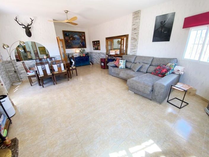 Image No.17-3 Bed Villa for sale