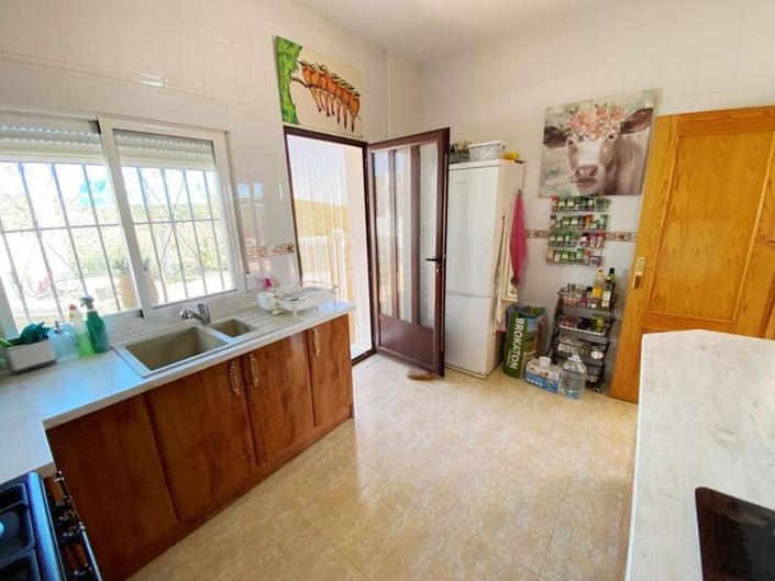 Image No.19-3 Bed Villa for sale