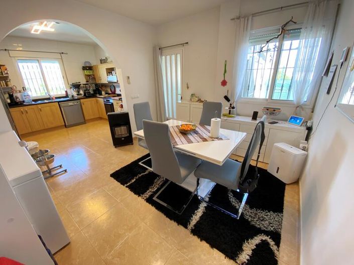 Image No.17-3 Bed Villa for sale